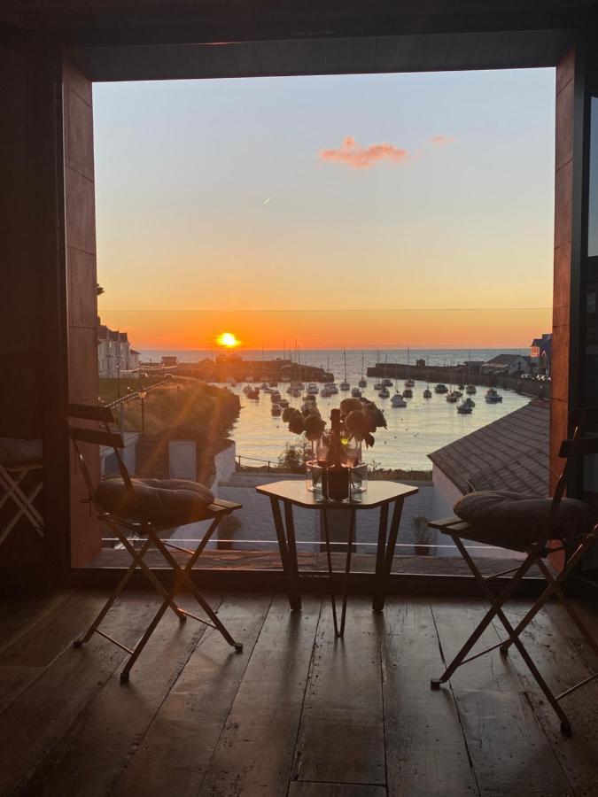 Aberaeron Island House - Panoramic Harbour Views Villa Bagian luar foto