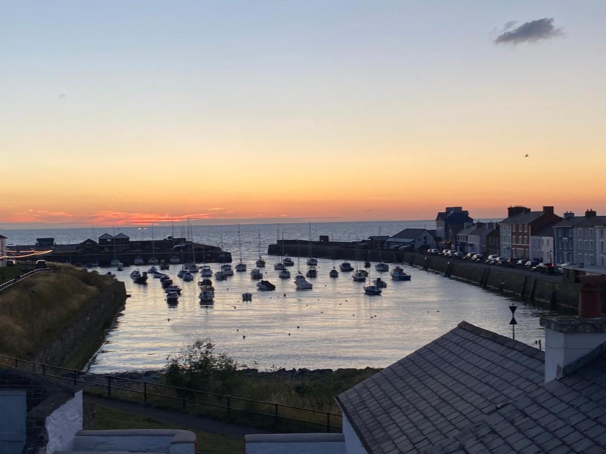 Aberaeron Island House - Panoramic Harbour Views Villa Bagian luar foto